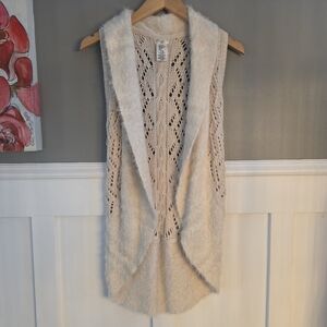 Max Studio Kids Cream Sleeveless Open Front Vest,Trendy Boho/Cozy Girl-size S